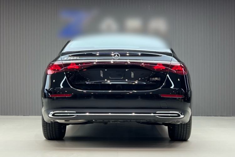 Used Mercedes-Benz E-Class 2025 E 260 L