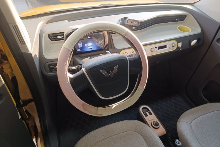 Used Wuling Hongguang MINIEV 2022 Macaron Premium Model – Lithium Ternary Battery