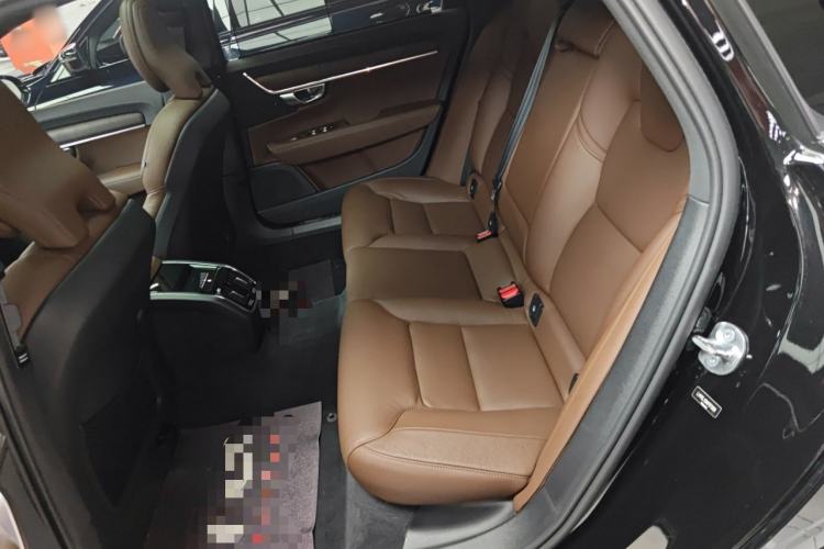 Used Volvo S90 2025 B5 Zhiyuan Luxury Edition
