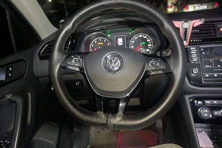 Used Volkswagen Tiguan L 2017 330TSI Automatic Two-Wheel Drive Luxury Edition
