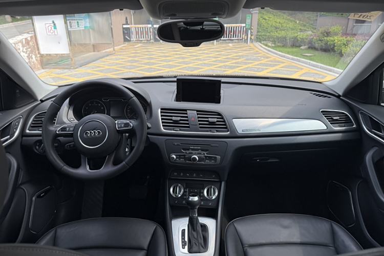 Used Audi Q3 2013 35 TFSI quattro Luxury Model
