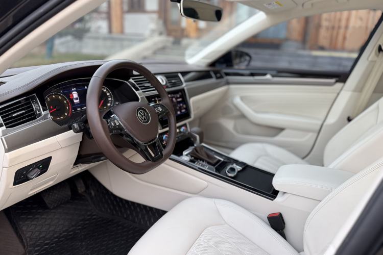 Used Volkswagen Phideon 2021 380TSI Luxury Edition
