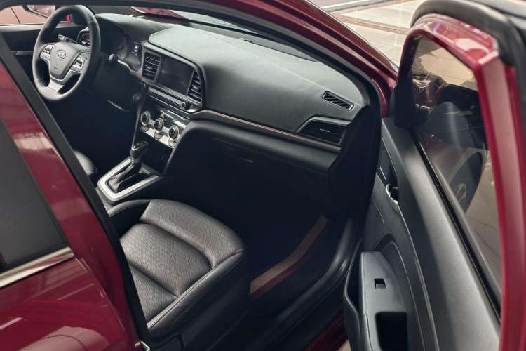 TDK.VehicleDetails.img