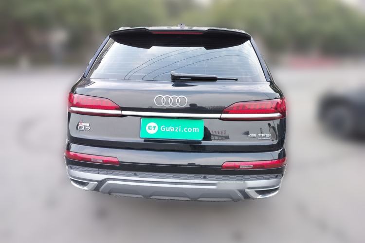 Used Audi Q7 2023 45 TFSI quattro S line Sport model
