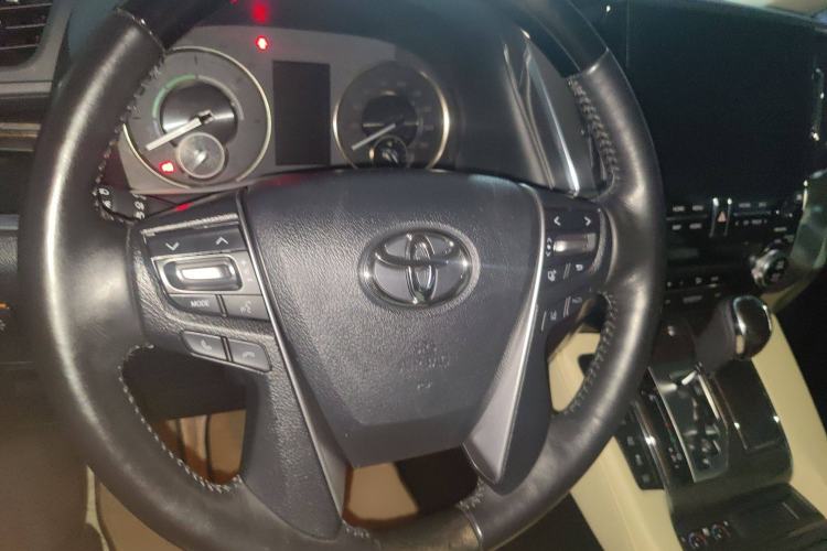 Used Toyota Alphard 2020 Dual-Engine 2.5L Luxury Edition
