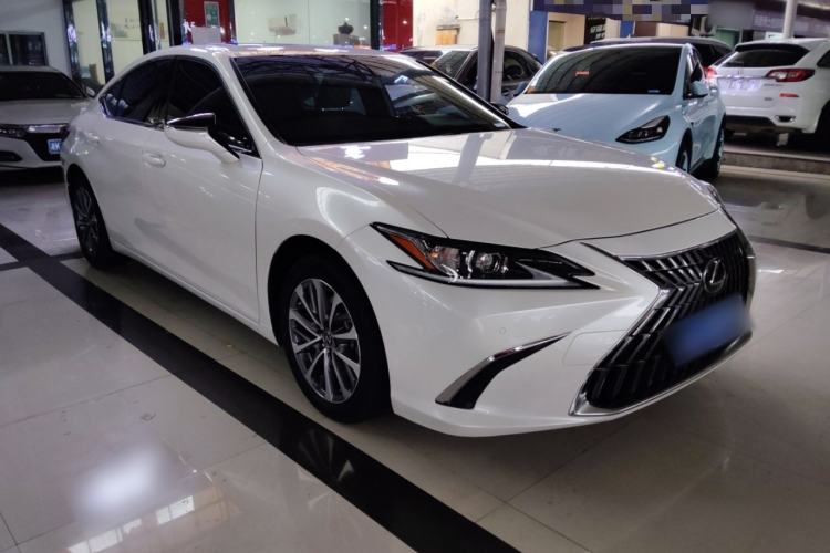 Used Lexus ES 2022 300h Excellence Edition