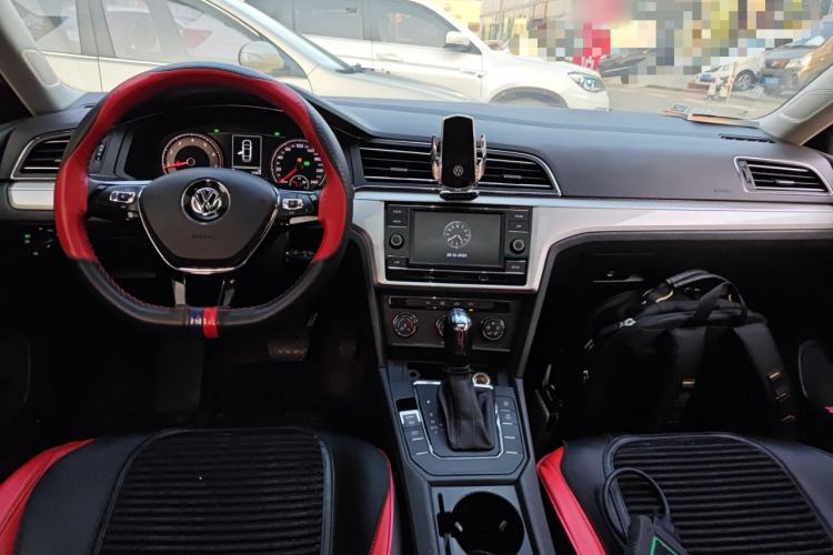 Used Volkswagen Lamando 2019 230TSI DSG Fashion Edition China VI
