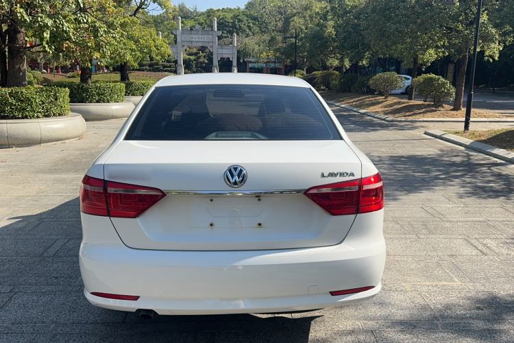 Used Volkswagen Lavida 2017 1.6L Automatic Comfort Edition
