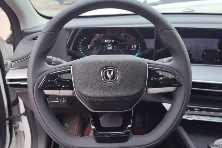 Used Changan Eado 2022 PLUS Blue Whale NE 1.4T GDI DCT Prestige Edition
