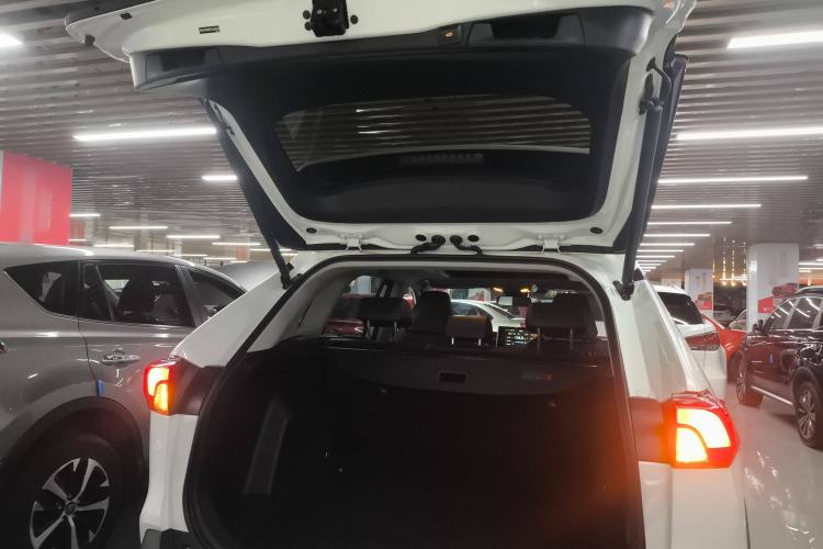 Used Toyota RAV4 2020 2.0L CVT Two-Wheel Drive Prestige Edition
