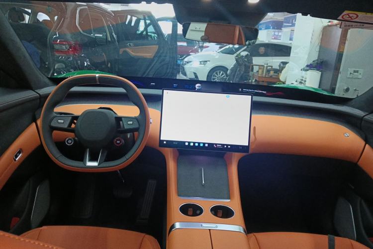 Used  YU7 2025 Ultra-Long Range High-Performance All-Wheel-Drive Max Edition
