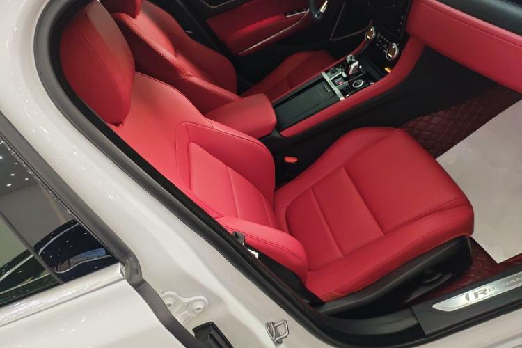 Used Jaguar XFL 2023 XFL 2.0T P250 Two-Wheel-Drive Elite Sport Gold Edition
