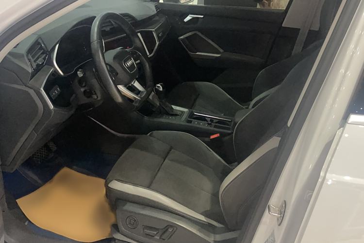 Used Audi Q3 2023 35 TFSI Fashion Dynamic Model (1.4T)
