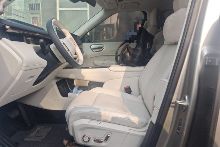 Used Lynk & Co 900 2025 2.0T Ultra
