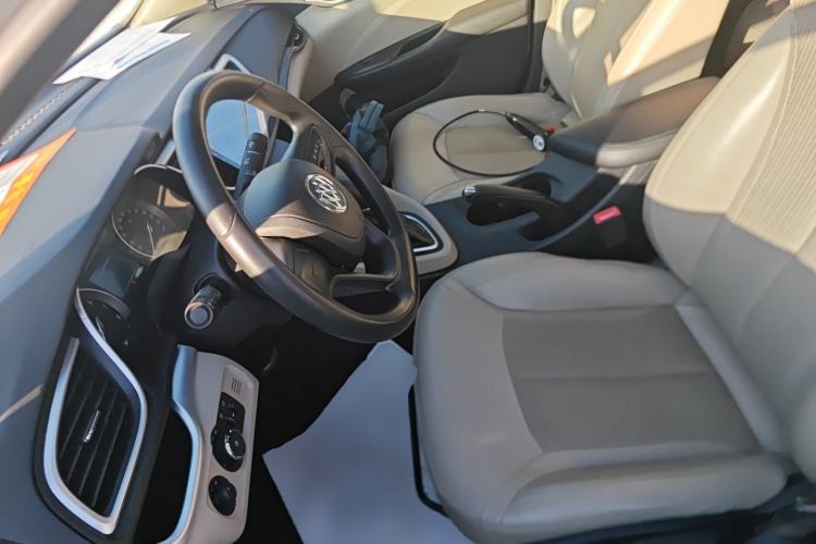 Used Buick GT 2017 15N Automatic Elite Version
