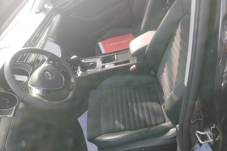 Used Volkswagen Magotan 2017 330TSI DSG Luxury Model
