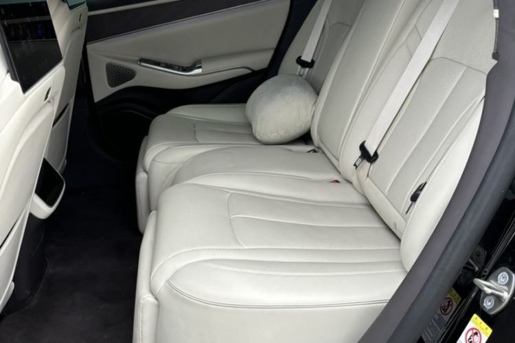 Used Denza Z9 2024 1100 km Four-Wheel Drive Max Version