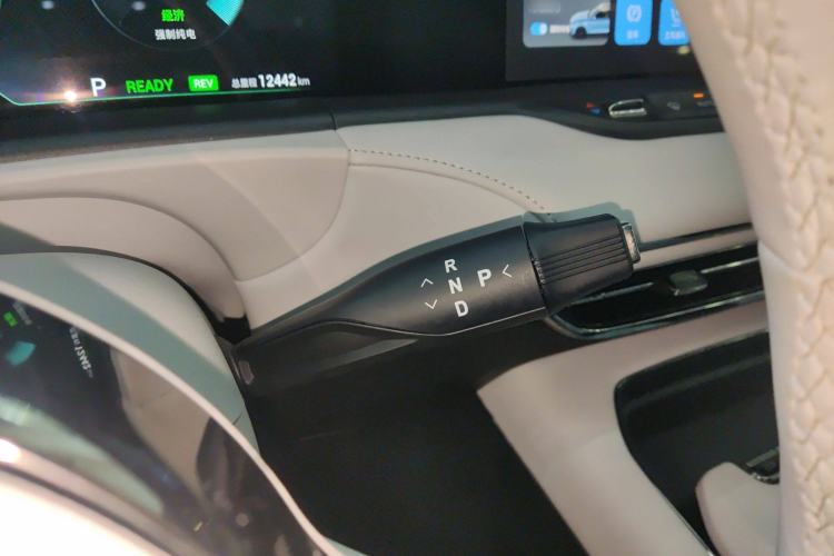 Used VOYAH FREE 2025 318 318 km Rear-Drive Touring Edition
