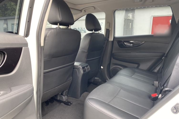 Used Nissan X-Trail 2023 Classic 2.0L Two-Wheel Drive Smart Connect & Comfort Edition
