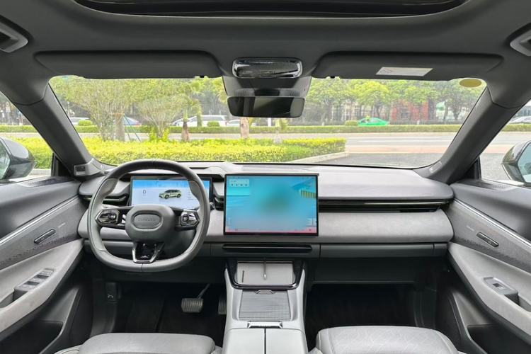 Used Lynk & Co 08 EM-P 2023 220km All-Wheel-Drive Performance Halo
