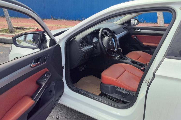 Used Volkswagen Lamando 2019 230TSI DSG Fashion Edition China VI