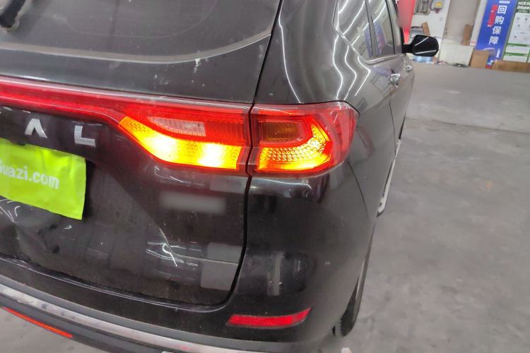 Used Haval M6 2023 PLUS 1.5T DCT Elite Smart Connectivity Model
