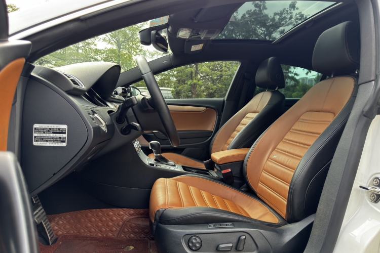 Used Volkswagen FAW-Volkswagen CC 2015 1.8TSI Luxury Model
