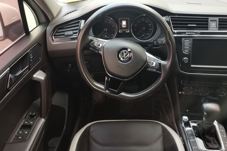 Used Volkswagen Tiguan L 2018 330TSI Automatic Two-Wheel Drive Luxury Edition