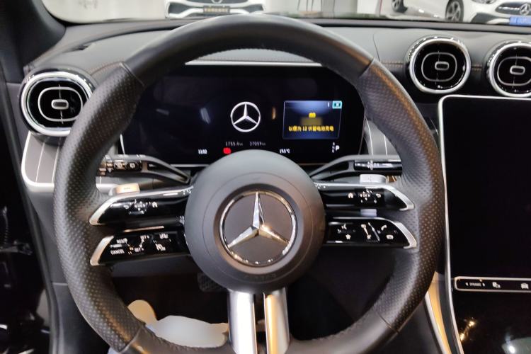 Used Mercedes-Benz GLC 2023 GLC 260 L 4MATIC Luxury Model 5 Seats