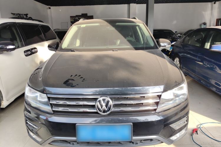 Used Volkswagen Tiguan L 2019 Revised 330TSI Automatic Two-Wheel Drive Smart & Luxury Edition China VI Standard
