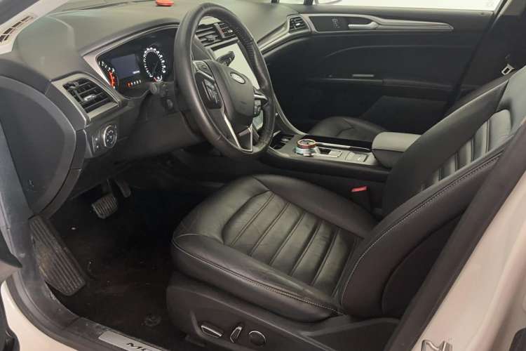 Used Ford Mondeo 2017 EcoBoost 180 Stylish Model
