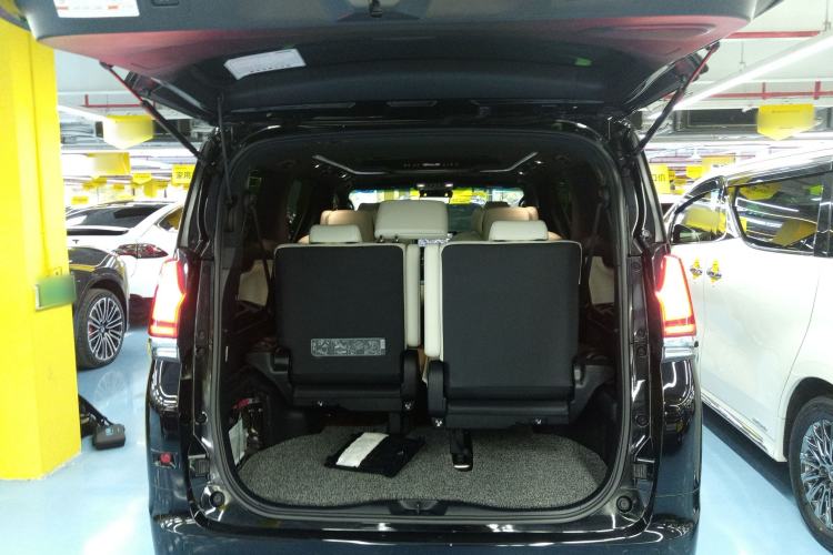 Used Lexus LM 2020 300h Seven-Seat Elegant Edition
