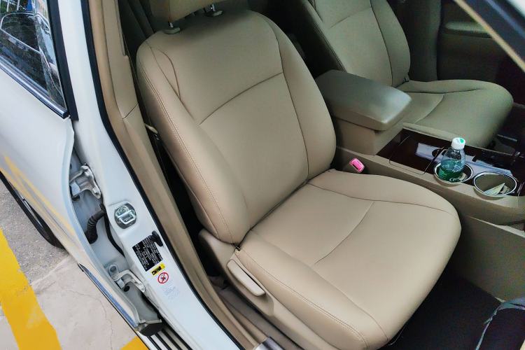 Used Toyota Highlander 2012 2.7L 2WD 5-Seater Elite Edition
