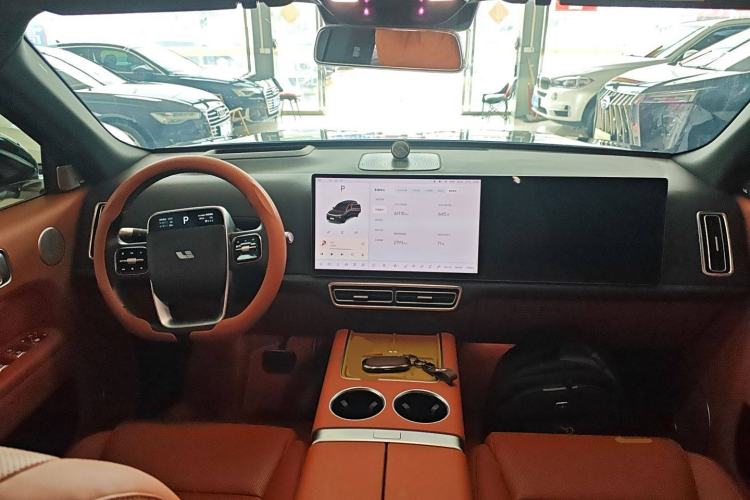 Used Li Auto L8 2023 Pro Model
