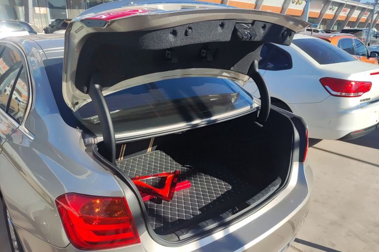 Used BMW 3 Series 2015 320Li Luxury Edition Fashion Model
