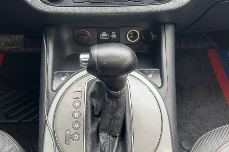 Used Kia Sportage R 2015 2.0L Automatic Two-Wheel Drive DLX Model
