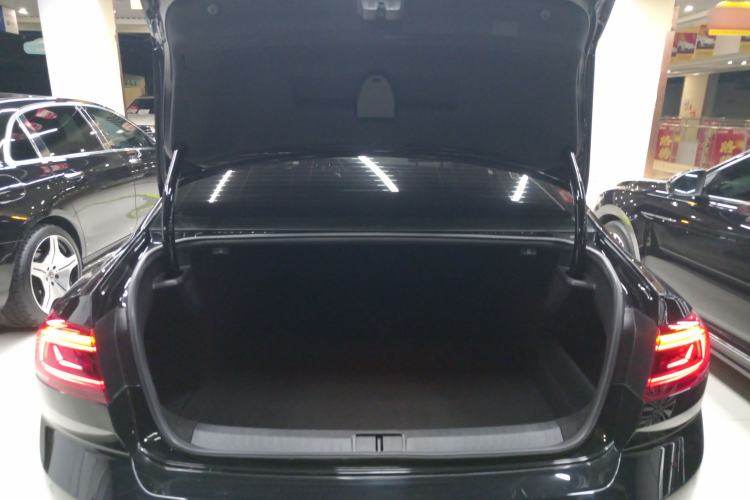 Used Volkswagen Magotan 2020 330TSI DSG Leading Model
