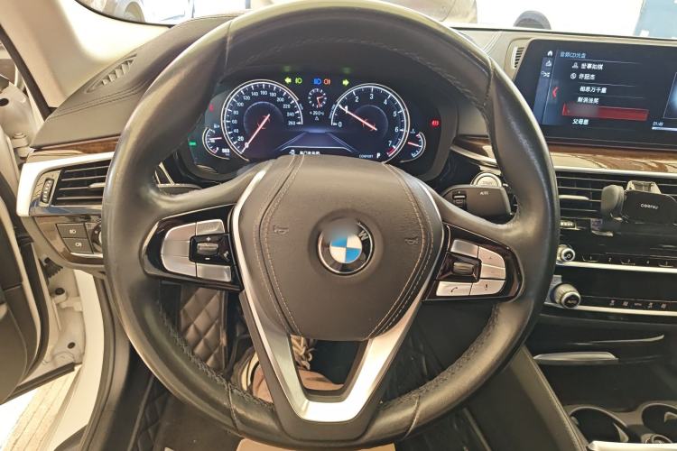 Used BMW 5 Series 2018 525Li Luxury Package
