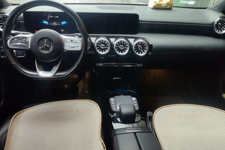 Used Mercedes-Benz A-Class 2022 Revised Version A 200 L Sport Sedan Fashionable Style