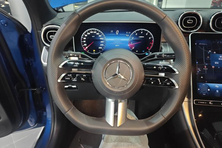 Used Mercedes-Benz GLC 2023 GLC 300 L 4MATIC Dynamic 7-Seater
