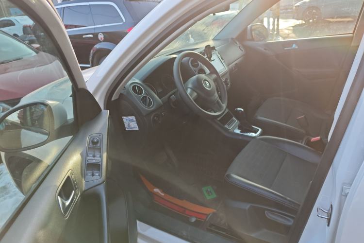 Used Volkswagen Tiguan L 2016 300TSI Automatic Two-Wheel Drive Trend Edition