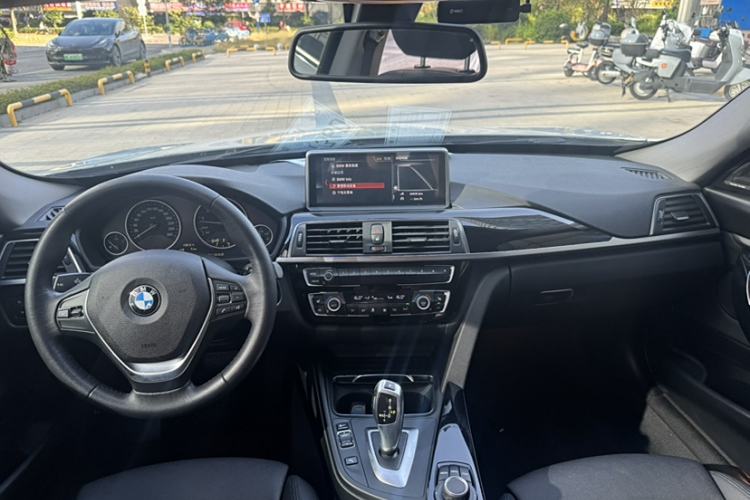 Used BMW 3 Series GT 2018 320i Sport Edition
