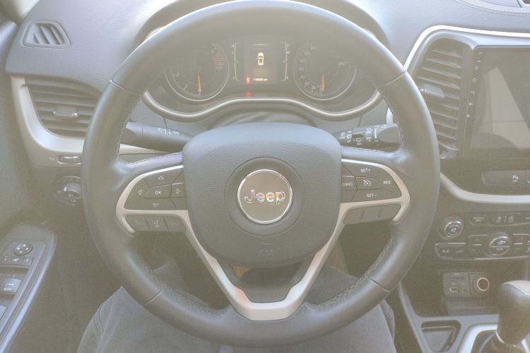 Used  Cherokee 2016 2.4L Leading Edition
