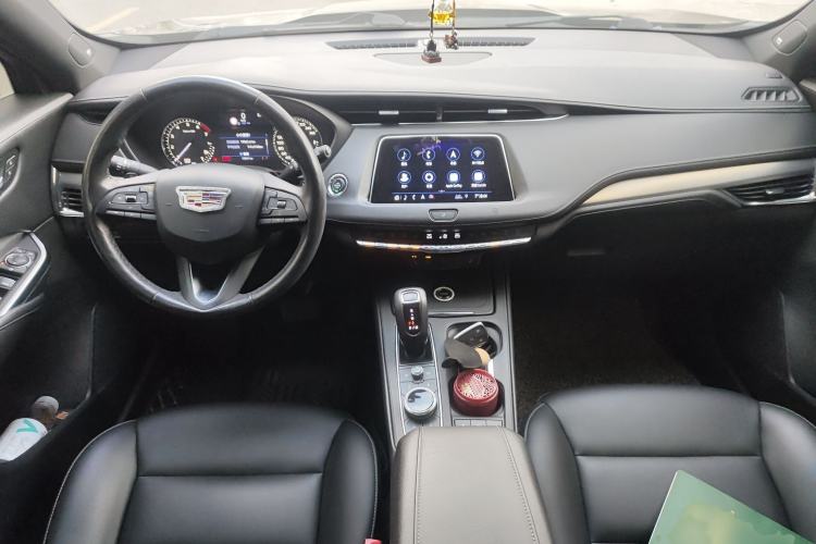 Used Cadillac XT4 2018 28T Two-Wheel Drive Leading Version
