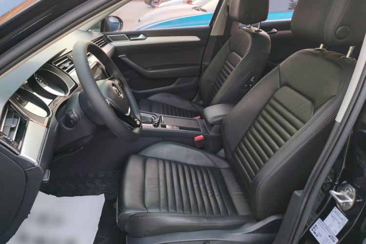 Used Volkswagen Magotan 2018 330TSI DSG Advanced Model
