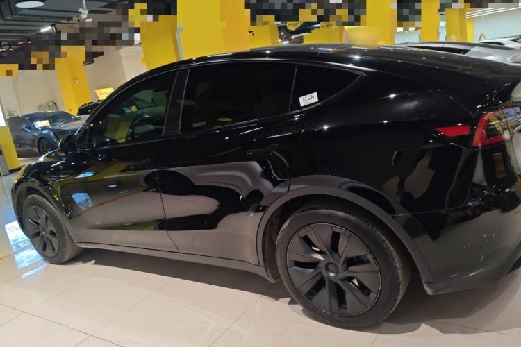 Used Tesla Model Y 2023 Rear-Wheel-Drive Version
