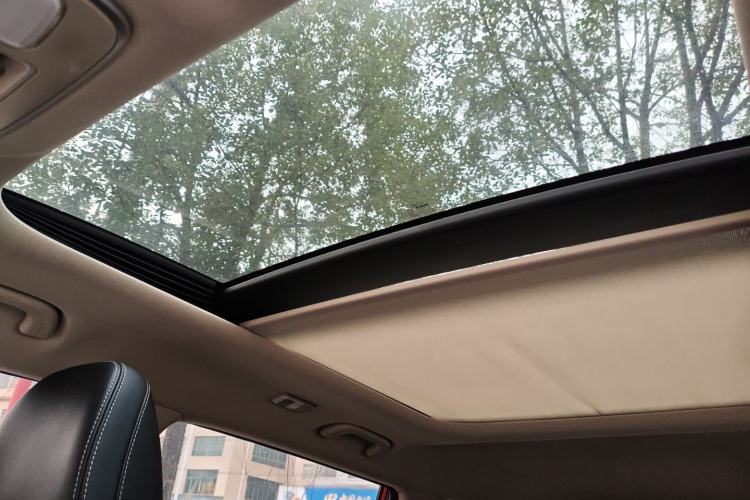 Used Geely Auto Emgrand X7 Sport 2018 1.8TD Automatic Two-Wheel Drive Smart 4G Connected Version