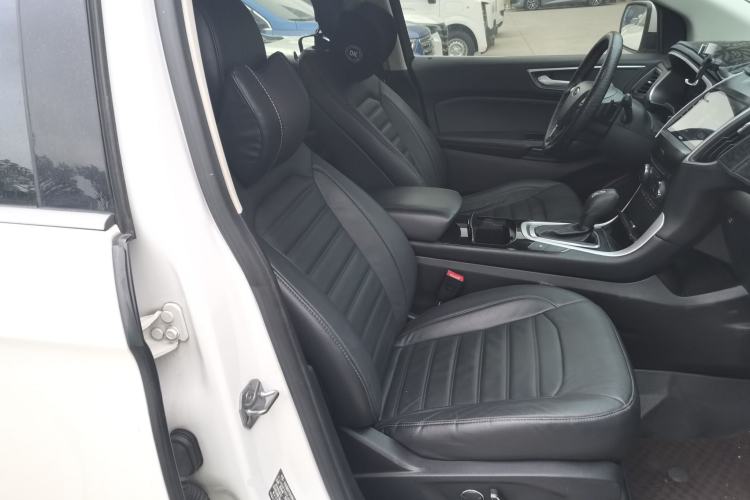 Used Ford Edge 2018 EcoBoost 245 Two-Wheel-Drive Platinum Edition 5 Seats
