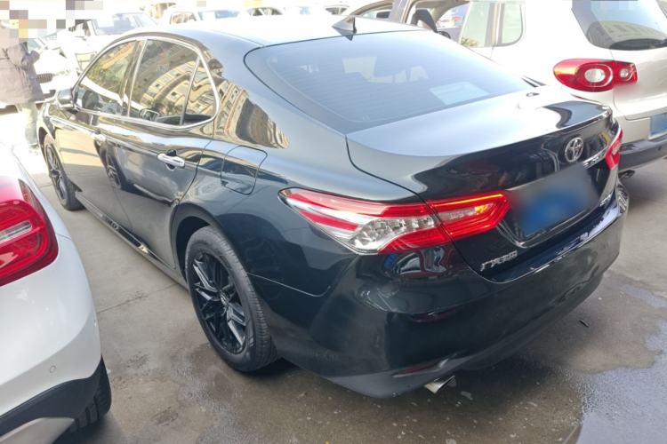 Used Toyota Camry 2021 2.0G Luxury Edition
