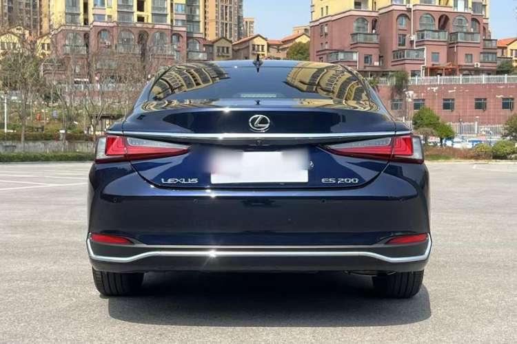 Used Lexus ES 2023 200 Excellence Edition
